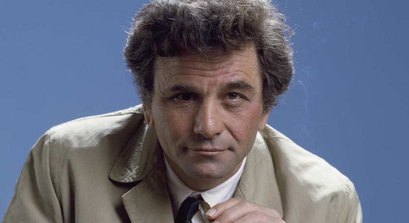 Ebben a Columbo-bakiban Peter Falk hatalmasat esik, de direkt benne hagyták a sorozatban