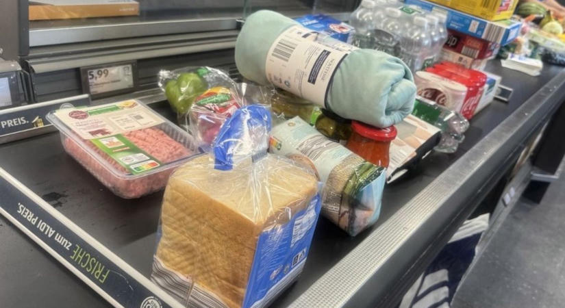 A forint erre csak ráfaraghat, egyre jobban drágul Magyarországhoz képest az euróövezet, amihez csatlakoznánk