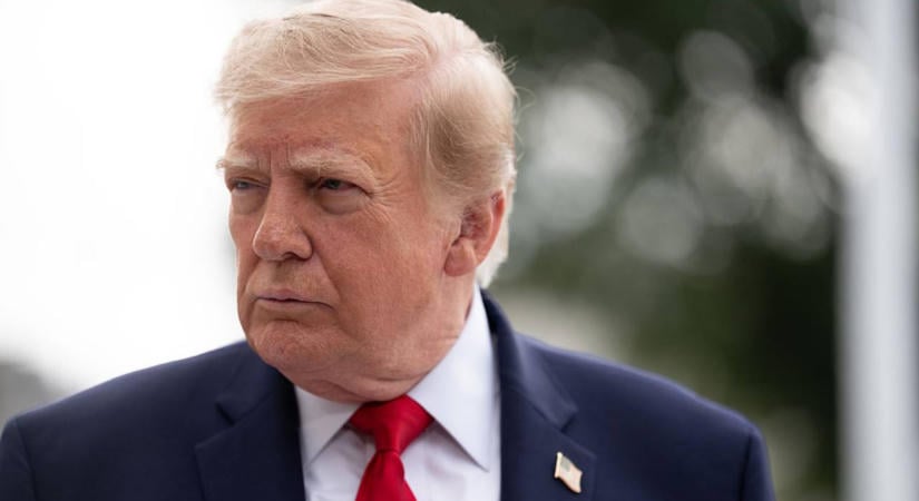 Trump kiposztolta egy szenátor telefonszámát, mert az óraátállítás kérdésében nem ért egyet vele