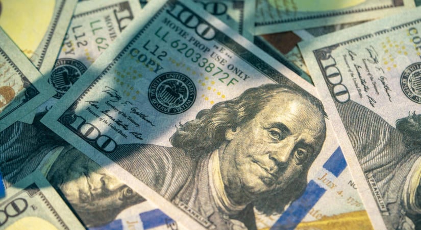 Ledolgozta hétfői veszteségeit a forint: ma a Portfolio konferenciájáról érkezhet lökés
