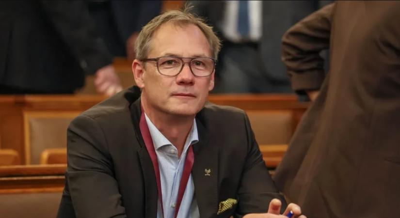 A Tisza szerint Kulcsár Krisztián hibázott a parlamenti vita alatt