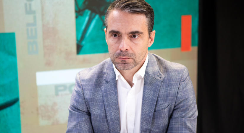 Vona Gábor a Fidesznek üzent: Hagyják el a parlamentet, adják vissza a mandátumaikat!