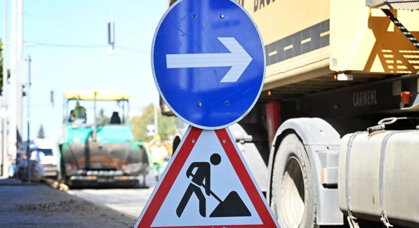 Megint változik a forgalom Egerben: ezeken a helyeken dolgoznak a 25-ös főúton