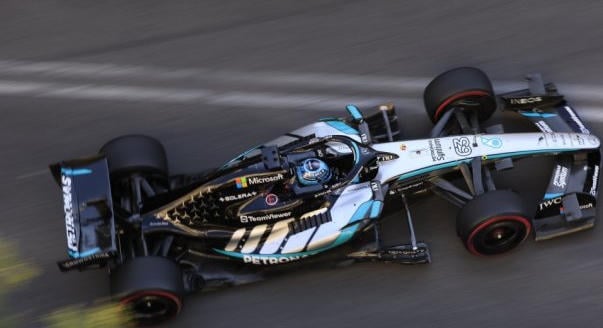 Késlelteti ADUO-motorja bevetését a Mercedes