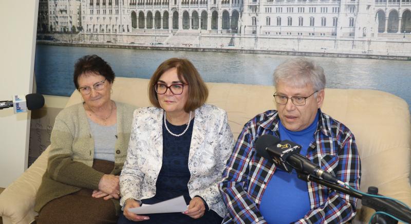 Kalocsai képeslapok címmel új programsorozatot indít a DK Kalocsán – dr. Magóné Tóth Gyöngyi tartott sajtótájékoztatót