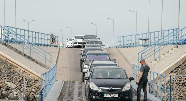 Oroszország kedden az Orlivka kompátkelőhelyet támadta a román határon, az ellenőrző pont ideiglenesen nem működik