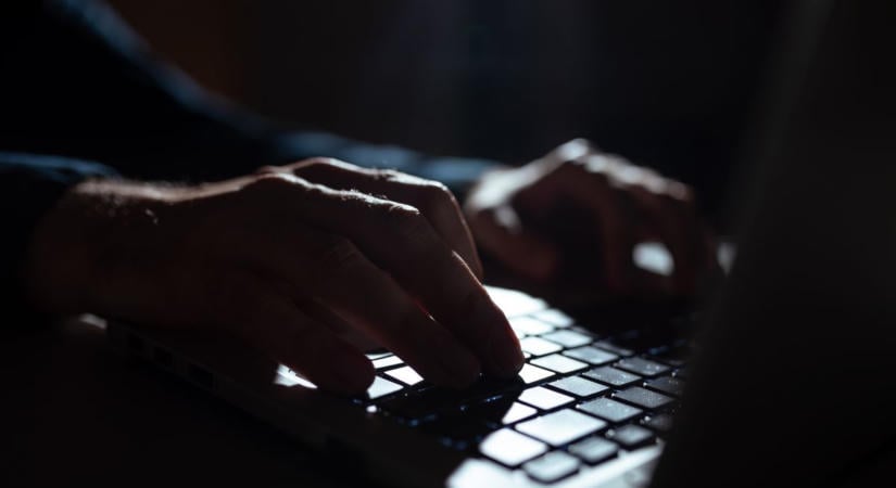 Országosan szedte áldozatait a vasi internetes csaló