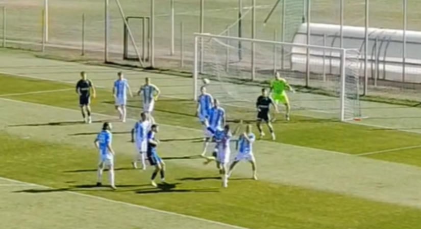 A kapunak háttal állva lőtt álomgólt az NB III-as futballista