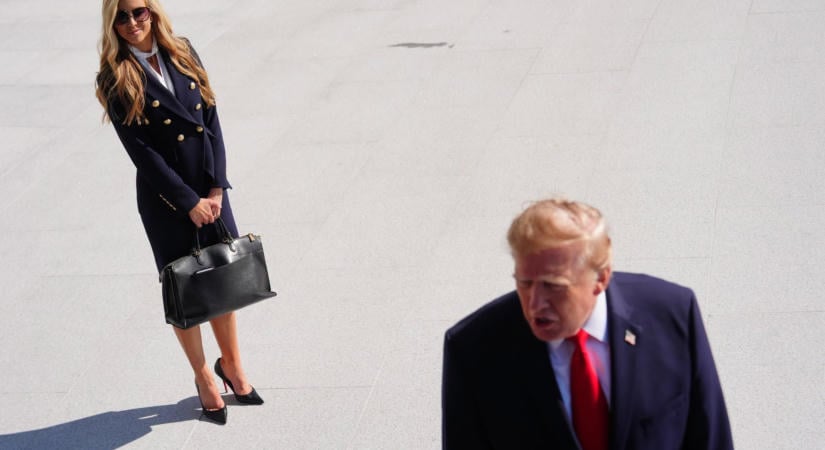 Trump új szóvivőjének az első hete lett az utolsó