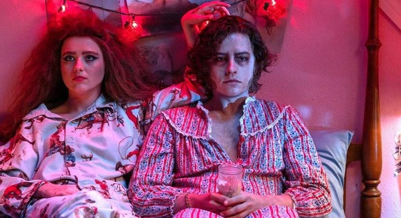 Jóképű hullából lesz álomférfi a Lisa Frankenstein-ben