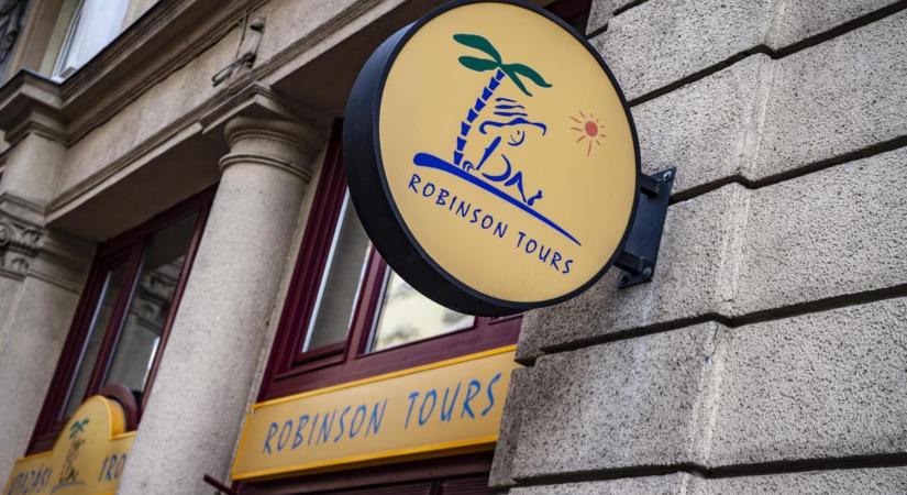 A csőd után egy nappal a kormányhivatal már törölte is a nyilvántartásból a Robinson Tours utazási irodát