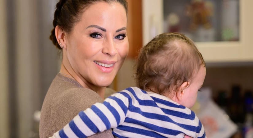 Megszületett Tornóczky Anita második kisfia – Különleges nevet kapott a baba