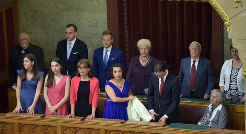 Miért pont Orbán Viktor öccsének cégét szemelte ki az NVVH, amikor a családon belül sokkal súlyosabb ügyekkel is foglalkozhatott volna?