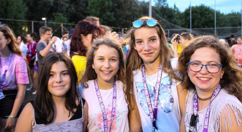 Ha még nem tudod, melyik legyen: ezek az előnyei a napközis- és az ottalvós táboroknak
