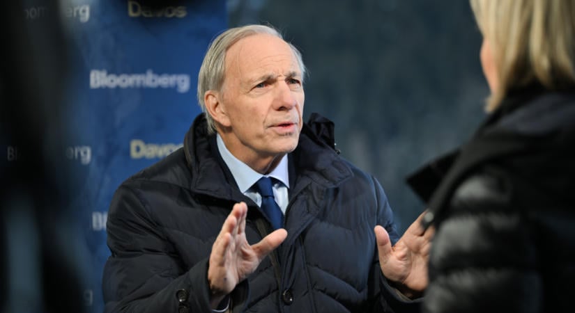 Még csak most jön a neheze? Baljós figyelmeztetést küldött Ray Dalio a befektetőknek