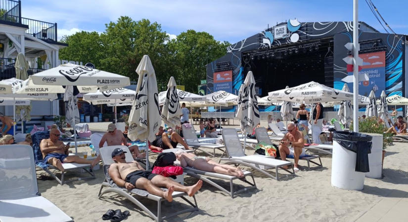 A víz nem vécé, a kacsa nem strandvendég – tizenöt pontban foglalták össze, hogyan kerülhetők el a konfliktusok a balatoni strandokon