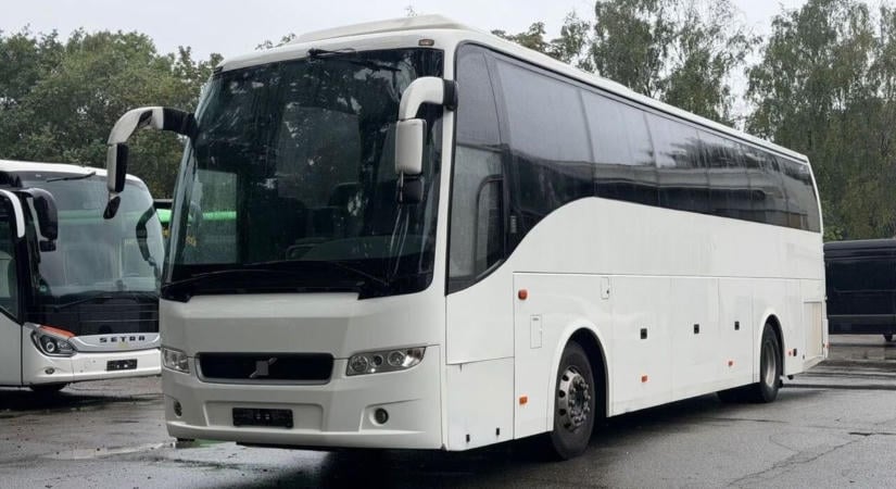Gyorsabb buszok jöhetnek Tolnában is – egyszerűbb lett a T100 engedély megszerzése
