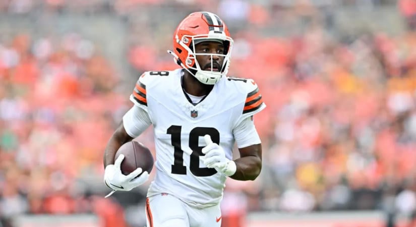 A volt NFL-elkapó háromszáz millió dollárt követel, miután műtét alatt véletlenül elvágták az ütőerét