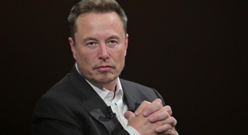 Az ukrán elnök kitüntette Elon Muskot