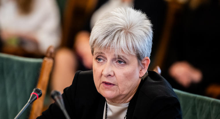 Lannert Judit kirúgta az iskolaigazgatót, aki kinevezte a fóti gyermekotthon korábbi vezetőjét