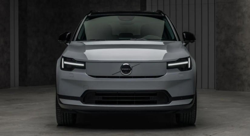 Magyar árakat kaptak a Volvo megújult kicsi villanyautói