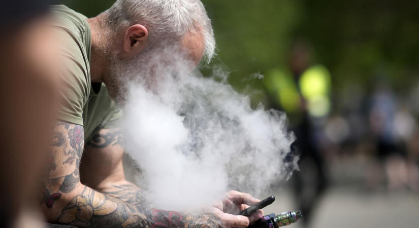 Hatalmas bakit vétettek a németek: máris életbe lépett a cigarettaadó-emelés, de van egy kis bökkenő