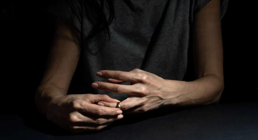 „Nem annak kell szégyellnie magát, akit ütöttek” – Anna úgy döntött, nem hallgat