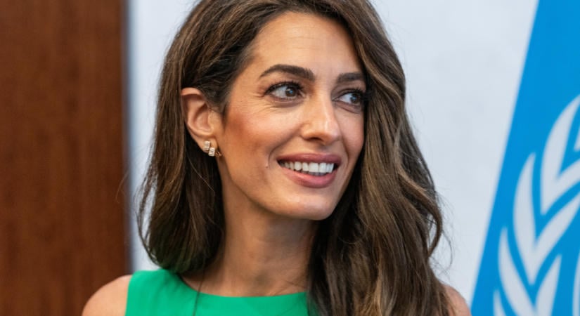 Kiderült, Amal Clooney ezzel a meglepően egyszerű edzésrutinnal tartja magát formában