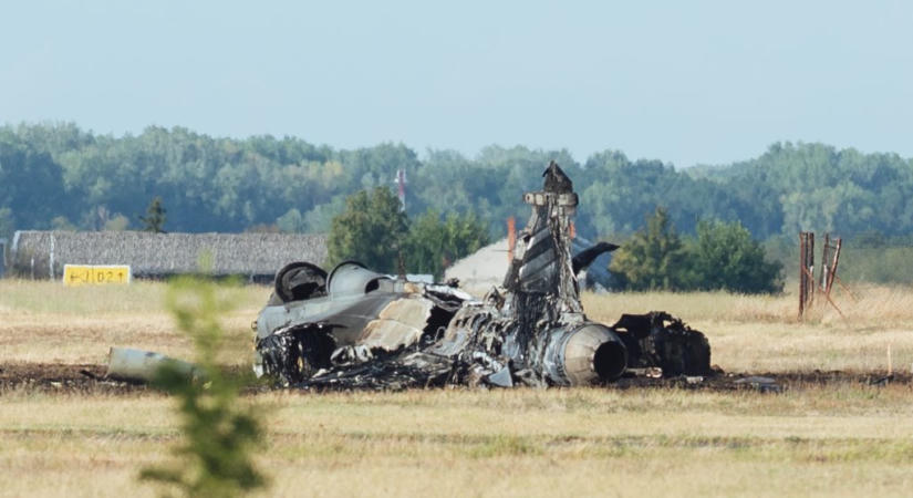 Svédországba szállították a lehuhant Gripen fekete dobozát