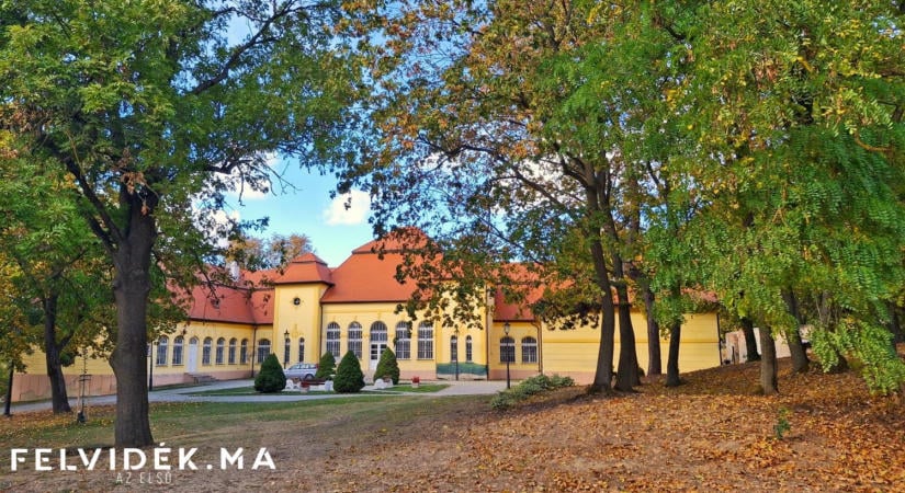 Őszi séta a barsbaracskai Kelecsényi-kastély parkjában
