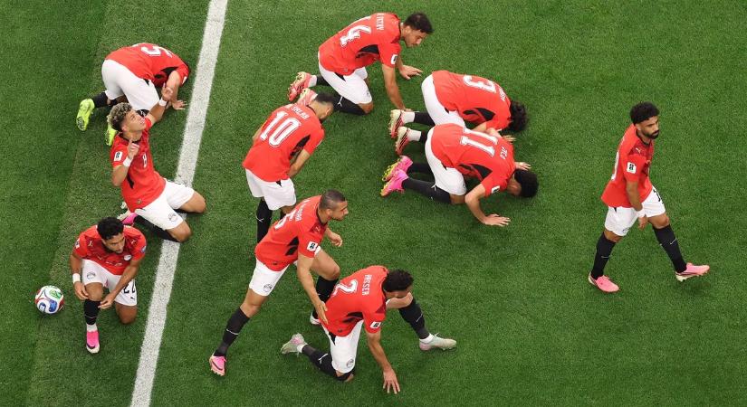 Szép fejes góllal szerzett vezetést Egyiptom – videó