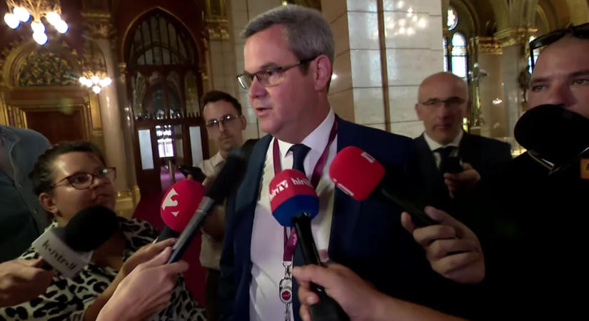 Fideszes képviselő: Nevetséges Radnai Márk magyarázkodása