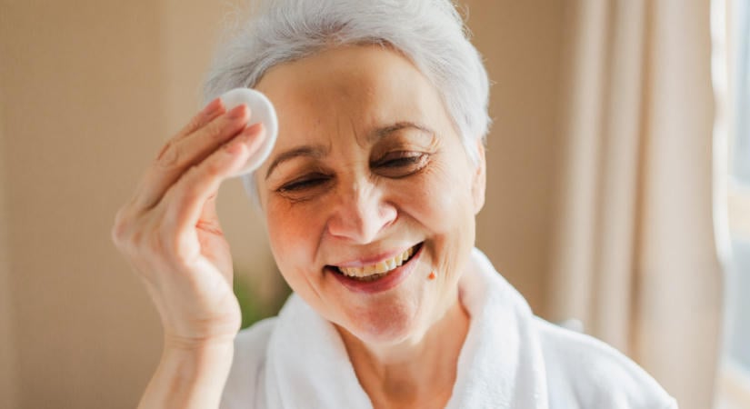 Skincare rutin 60 felett? Erre az 5 termékre van csupán szükséged