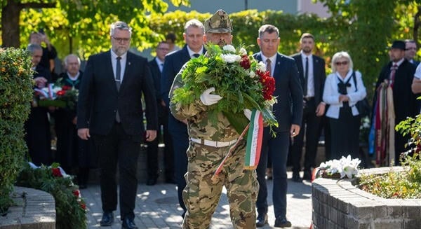 Egyetlen kommenttel Szabó Róbert az aradi vértanúk emléknapjából is politikai csatát nyitott