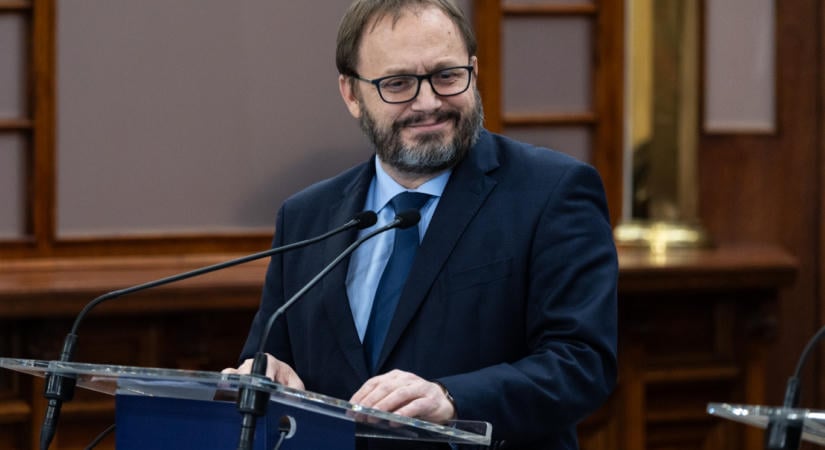 Kármán Andrásék bemutatták, hogyan jutunk el a magyar euró előszobájába