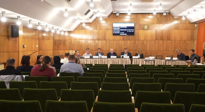 Döntéseket készített elő Gazdasági, Vagyongazdálkodási és Városépítő Bizottság is
