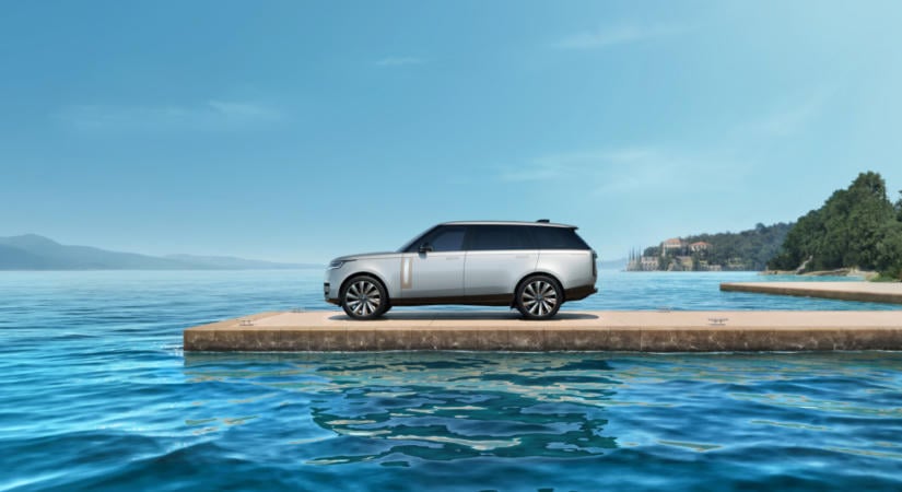 Így vesznek autót a szupergazdagok - Szardínián megnéztük, hogyan csábítja el őket a Range Rover