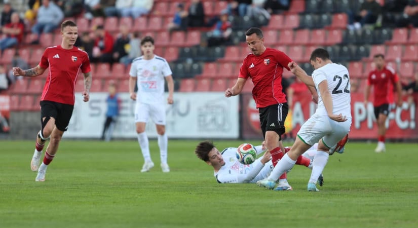 Szervezettebb volt az UFC, de így is simán győzött a PMFC