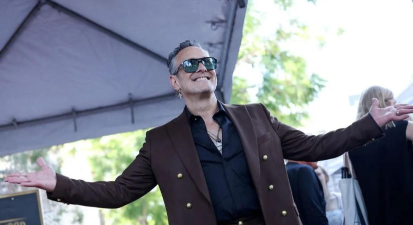 Aggasztó hírt jelentett be a híres zenekar gitárosa: ismét rákkal küzd
