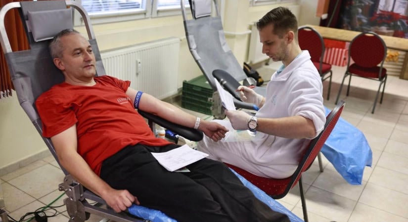 Mohácstól Szászvárig elmennek a vérért