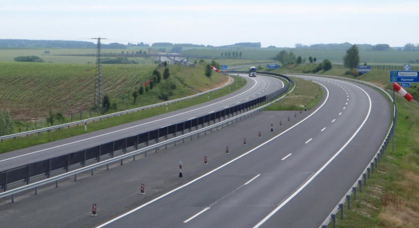 Hűtlen kezelés gyanúja miatt nyomoznak az M6-os autópálya működtetése miatt