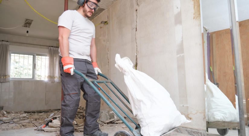 Mikor éri meg vegyes konténert választani saját elszállítás helyett