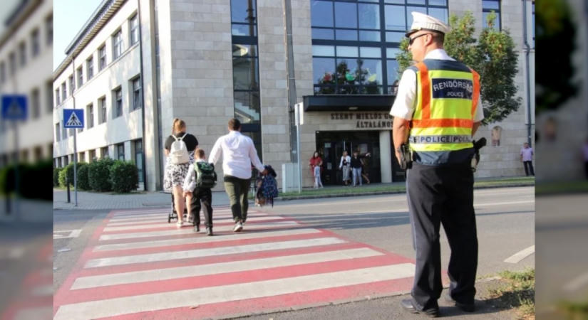 Tanévkezdés: fokozott figyelemre kéri a közlekedőket a rendőrség