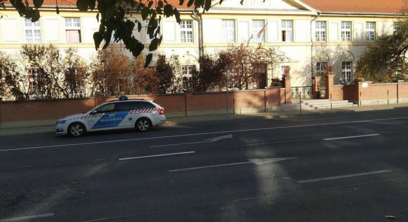 „Borsodnak Befellegzett” – óriási bombariadó-hullám a szomszéd megyében, rengeteg intézmény érintett