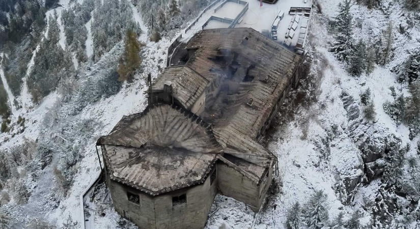 Zavart elkövető gyújthatta fel Hitler egykori hegyi menedékét, képeken a pusztítás