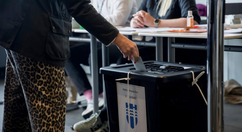 Kora délután válik ismertté az izlandi népszavazás eredménye az uniós csatlakozási tárgyalások folytatásáról