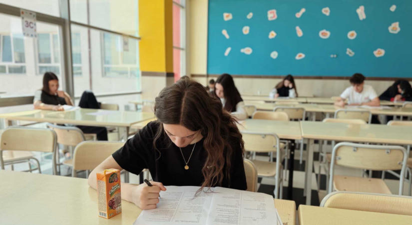 Egyhangúlag megszavazta a szakbizottság a külön középiskolai felvételi eltörlését