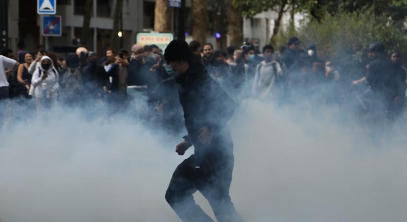 Megbénítja Franciaországot a diáktüntetéshullám – zavargásokba csapott át a demonstráció-sorozat