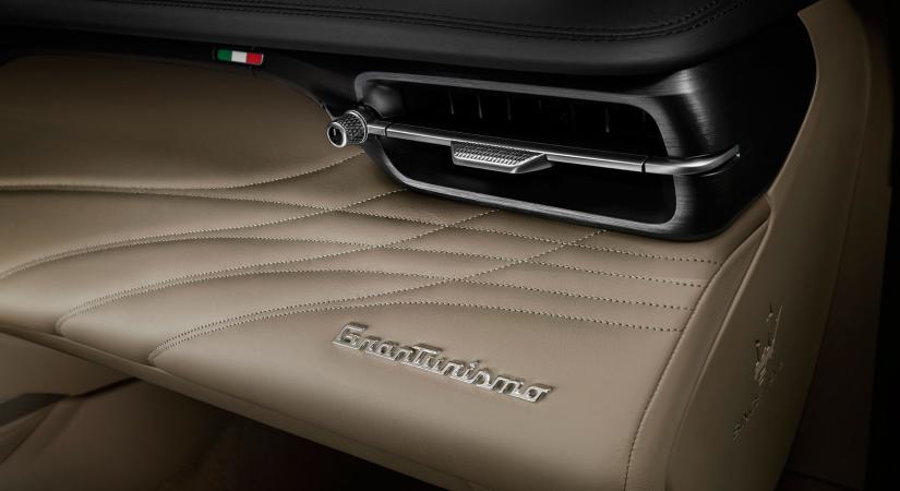 Belül is szemet gyönyörködtető lett az új Maserati GranTurismo