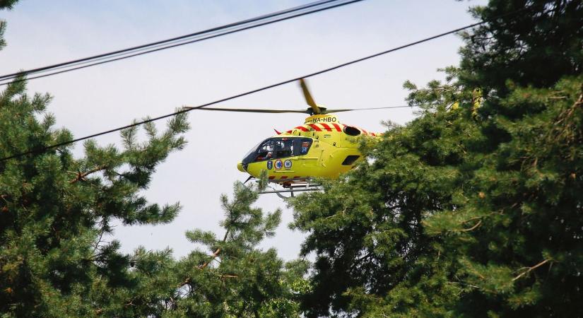 Súlyos baleset történt Vas vármegyében, mentőhelikopter is érkezett a helyszínre